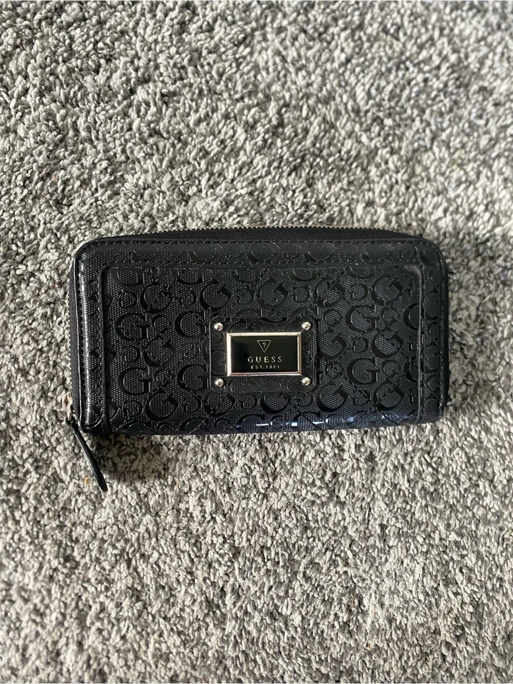GUESS Women's Black Faux Leather Zip-Around Clutch Wallet Signature G Y2K